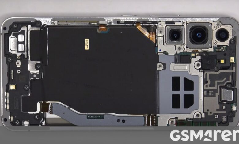 Samsung Galaxy S22 undergoes durability tests, gets disassembled on video