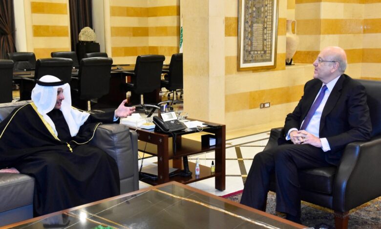 Kuwaiti foreign minister visits Lebanon to mend Gulf standoff
