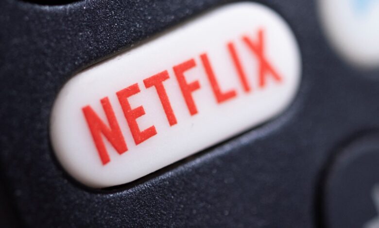 Netflix misses subscriber target, shares fall on weak forecast