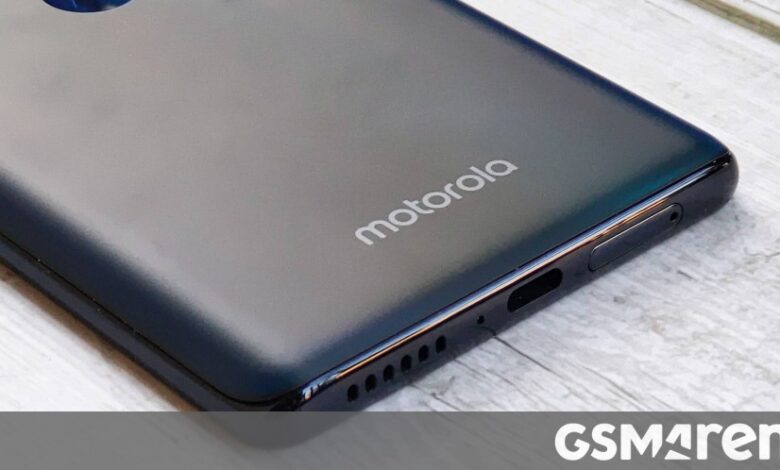 Counterpoint: Motorola was third  largest smartphone OEM in the US for 2021