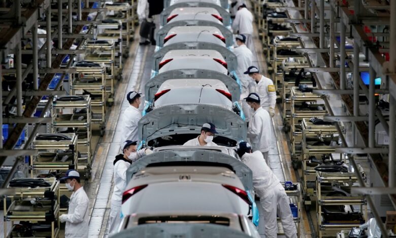 China manufacturing output drops to lowest level in 2 years