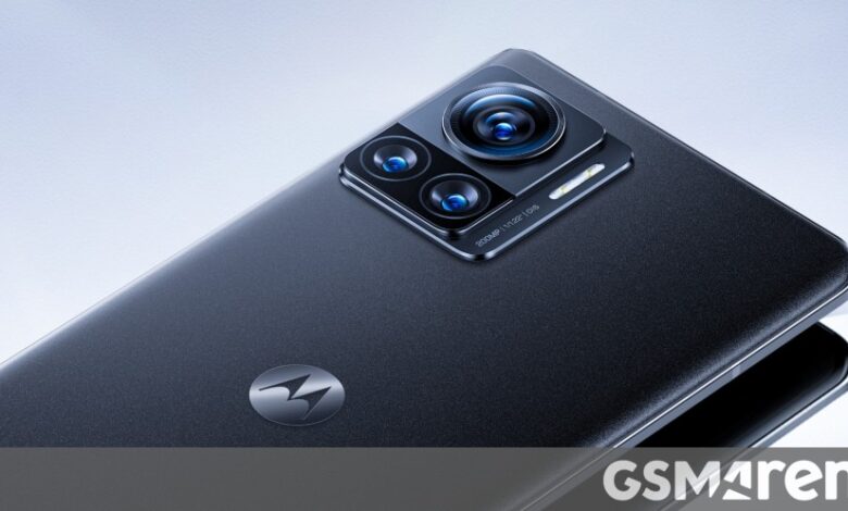 Moto Edge X30 Pro design revealed in official renders