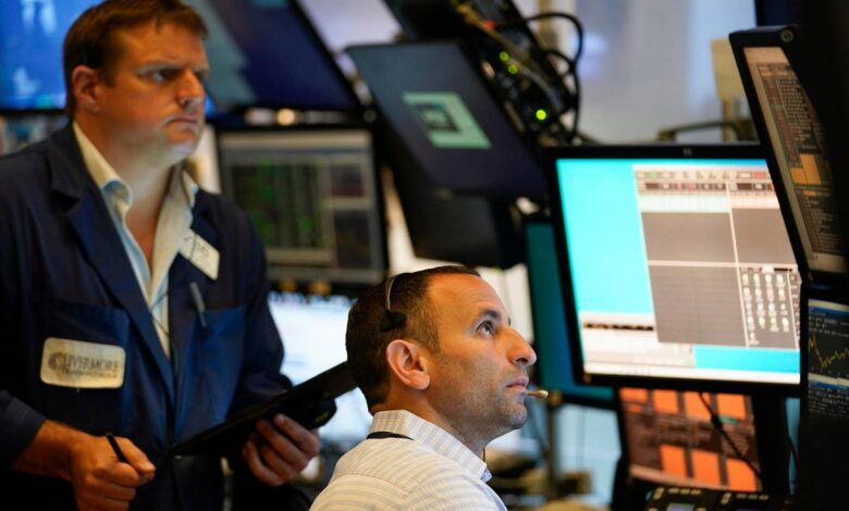 Dow Falls 400 Points As Experts Warn Bear Market Rally Is ‘Grinding To A Halt’
