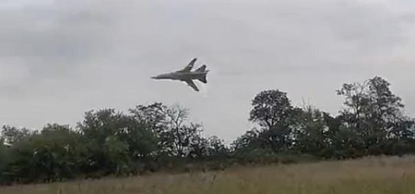 A Ukrainian Bomber Makes A Surprise Appearance—Streaking Low Over The Front Line