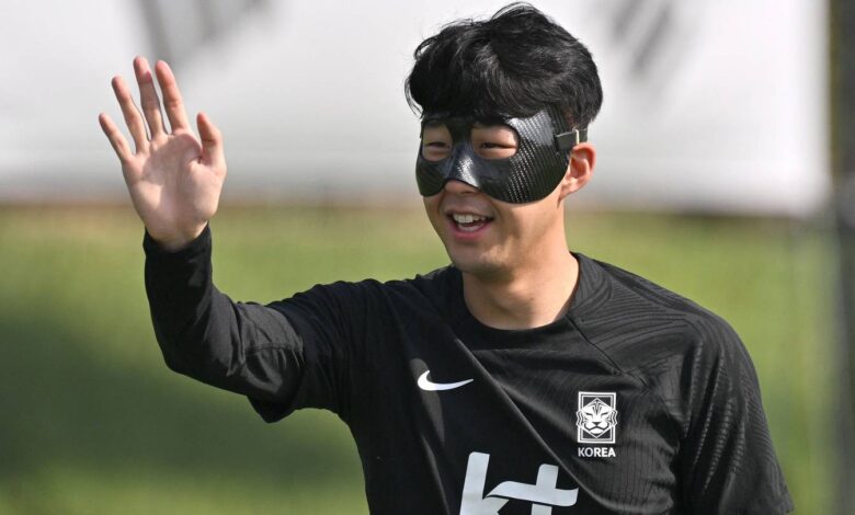 Son Heung-min wears face mask during training for World Cup 2022