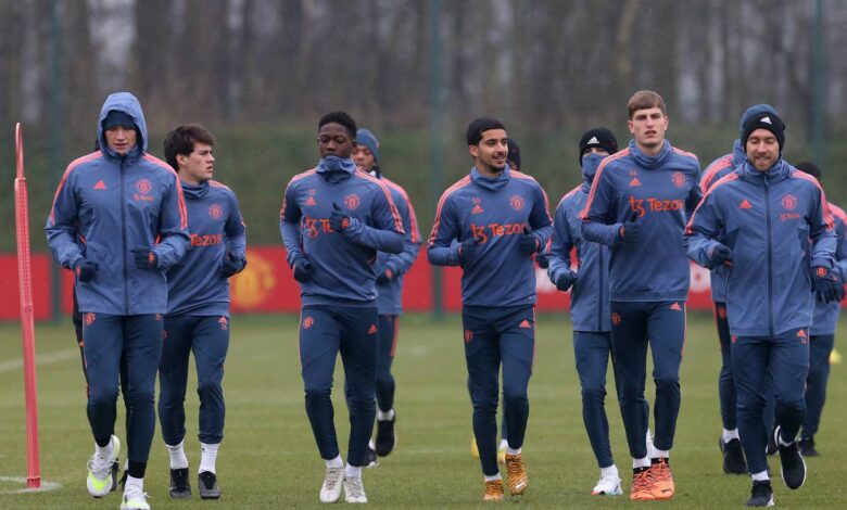 Manchester United train for Premier League restart in freezing weather