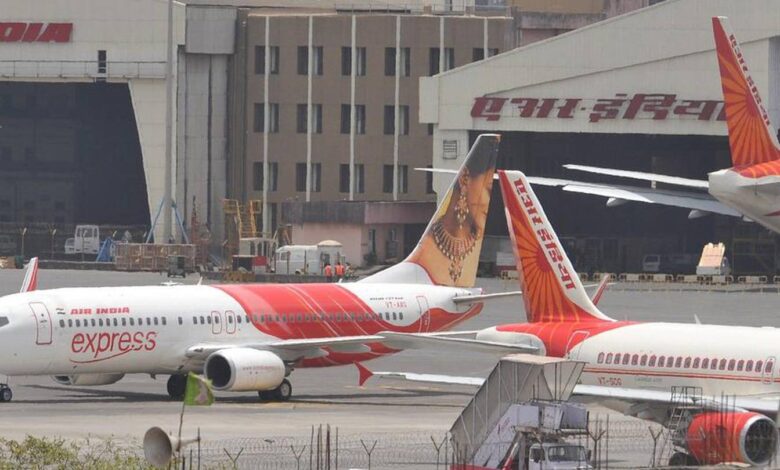 India to probe how snake got on Dubai-bound plane