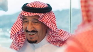 Saudi king cuts ministers’ salaries 20%