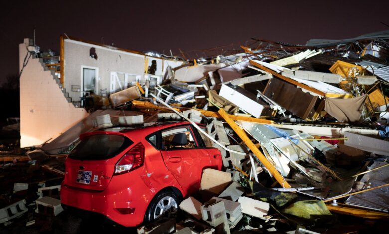 Deadly tornadoes sweep through US state of Tennessee