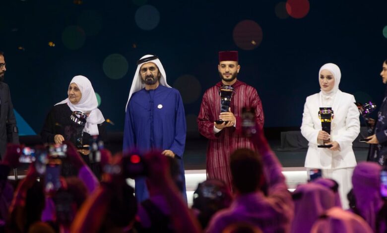 Sheikh Mohammed bin Rashid awards prizes to Arab Hope Makers 2024