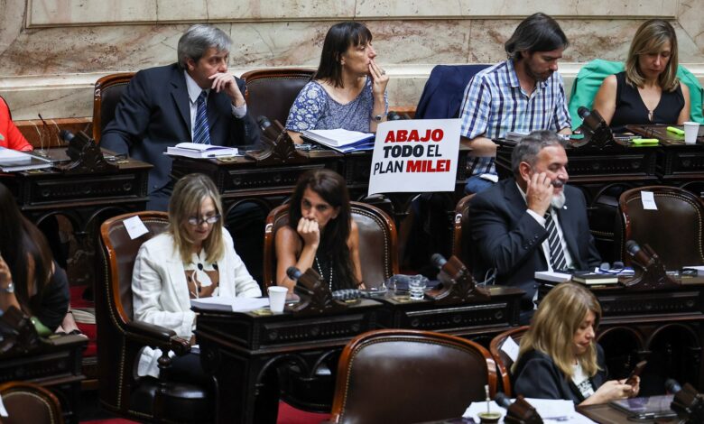 Argentina lawmakers debate Milei’s ‘omnibus’ economic reform bill