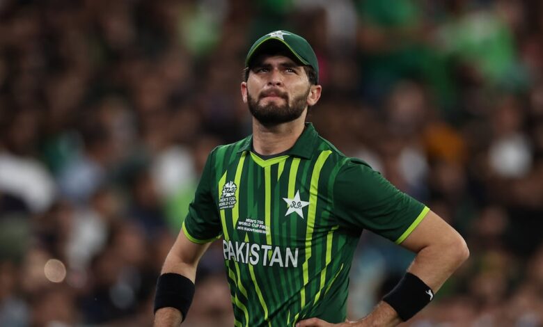 Captaincy drama rocks Pakistan cricket again
