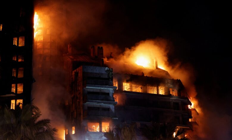 Deadly blaze rips through apartment block in Spain
