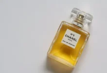 Si e mori numrin 5, parfumi më i famshëm i Chanel