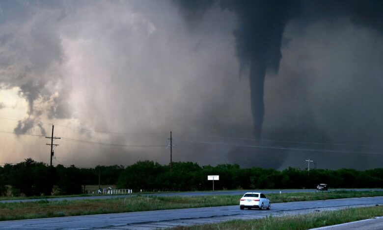 Today’s best photos: From NBA playoffs to a tornado over Texas
