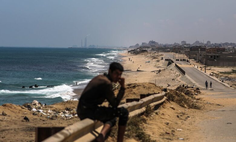 Gazans criticise US aid pier as humanitarian crisis worsens