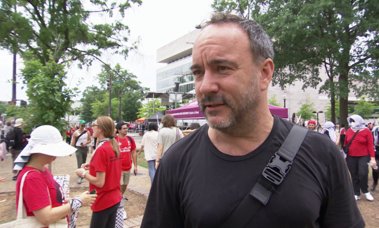 Musician Dave Matthews slams ‘disgusting’ support for Netanyahu in US